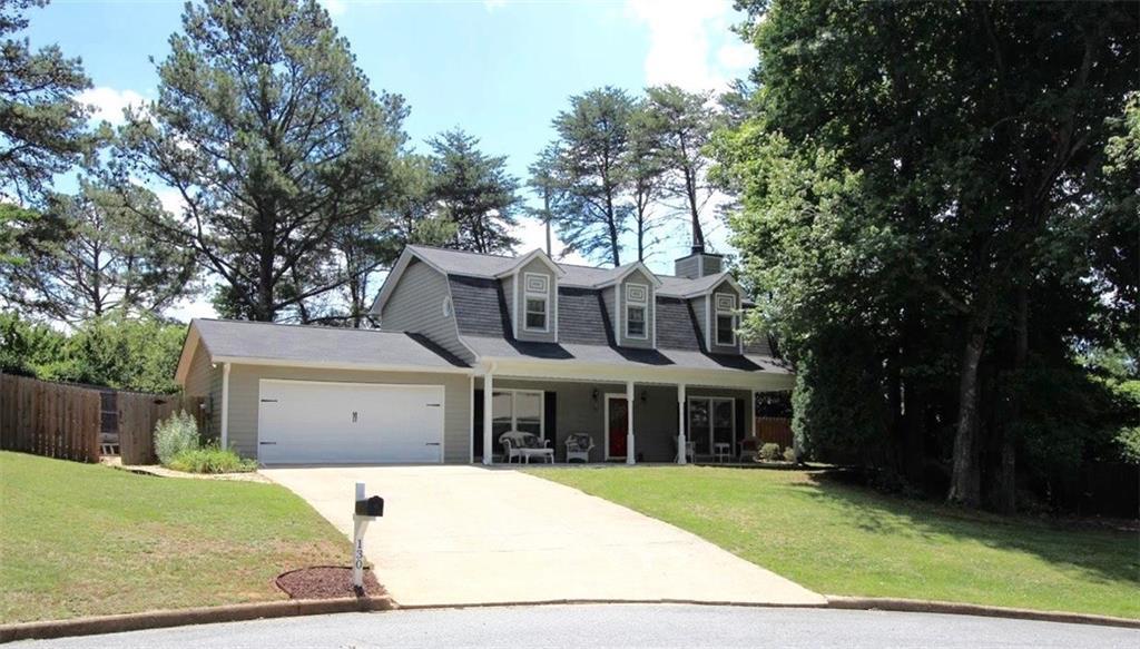 130 Crabtree Dr., Roswell, GA 30076