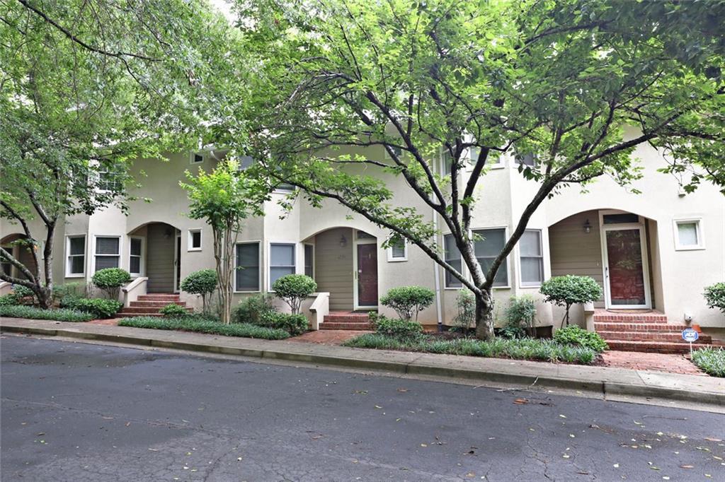 1239 Oak Park Dr., Atlanta, GA 30306