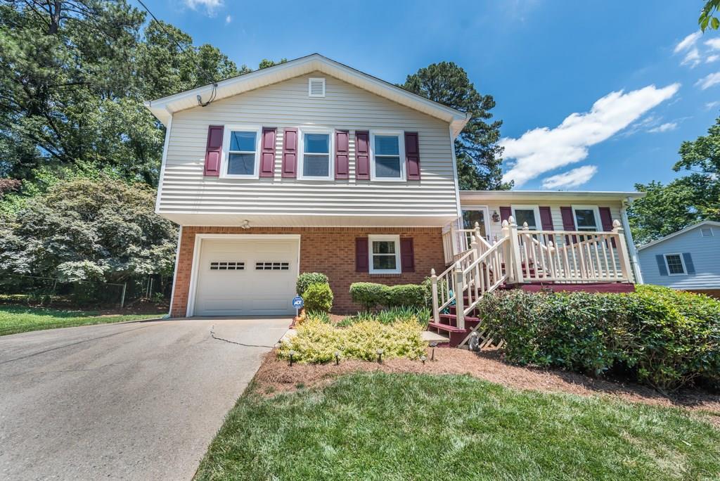 3240 Valaire Dr., Decatur, GA 30033