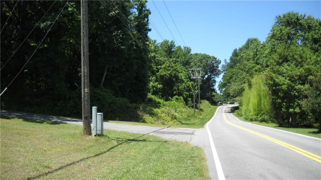 6097 Bentley Rd., Cumming, GA 30040