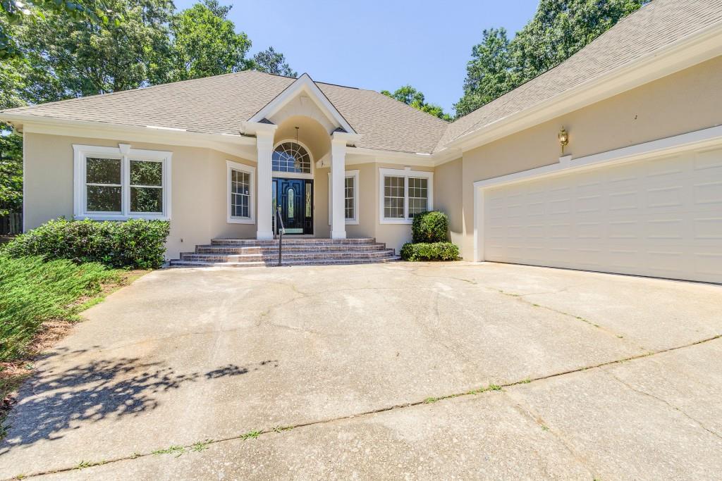 1728 Laurel Ridge Ln., Lawrenceville, GA 30043