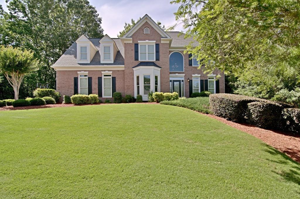 906 Laurel Crest Dr., Woodstock, GA 30189