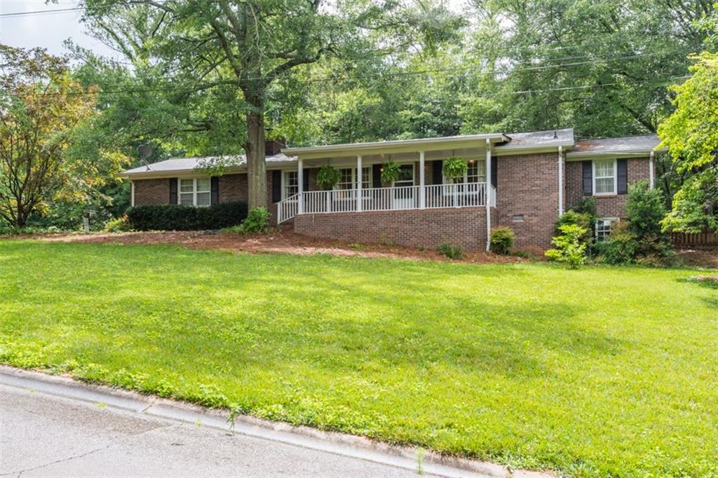 345 Dobbs Rd., Woodstock, GA 30188