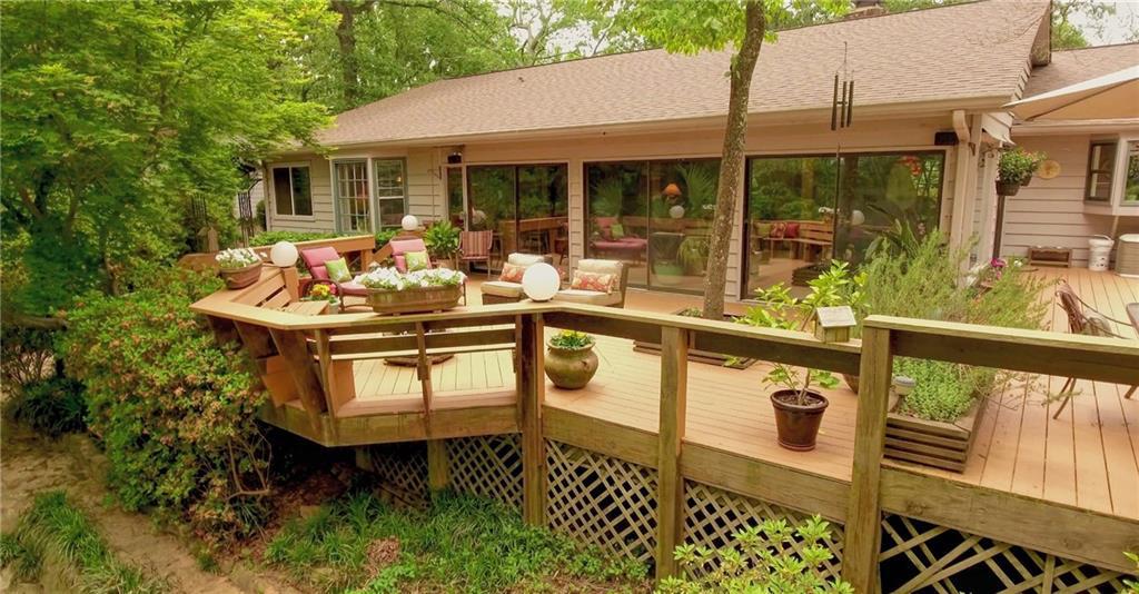 4015 Oak Harbour Dr., Gainesville, GA 30506