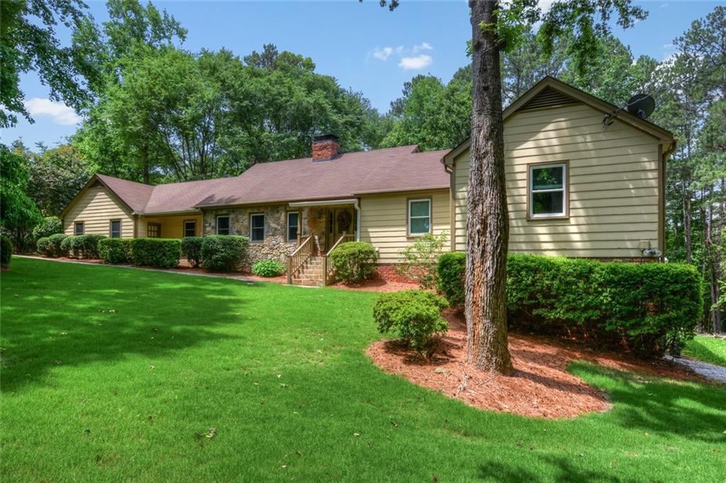 2003 Parkwood Rd., Snellville, GA 30078