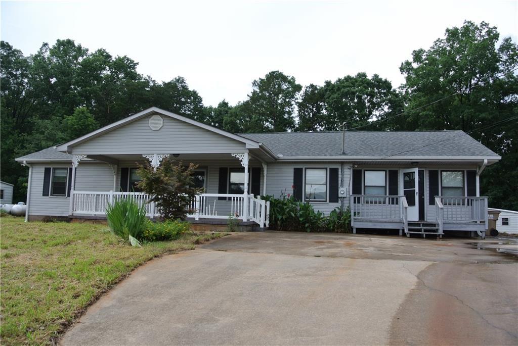 6937 Claude Parks Rd., Murrayville, GA 30564