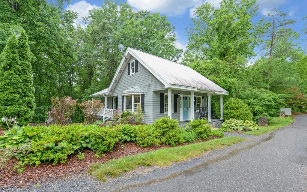 400 Windjammer Dr., Hiawassee, GA 30546