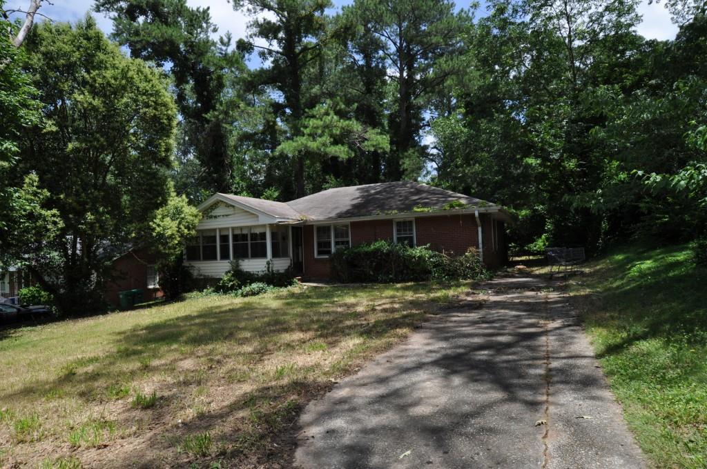 2084 E Lilac Ln., Decatur, GA 30032