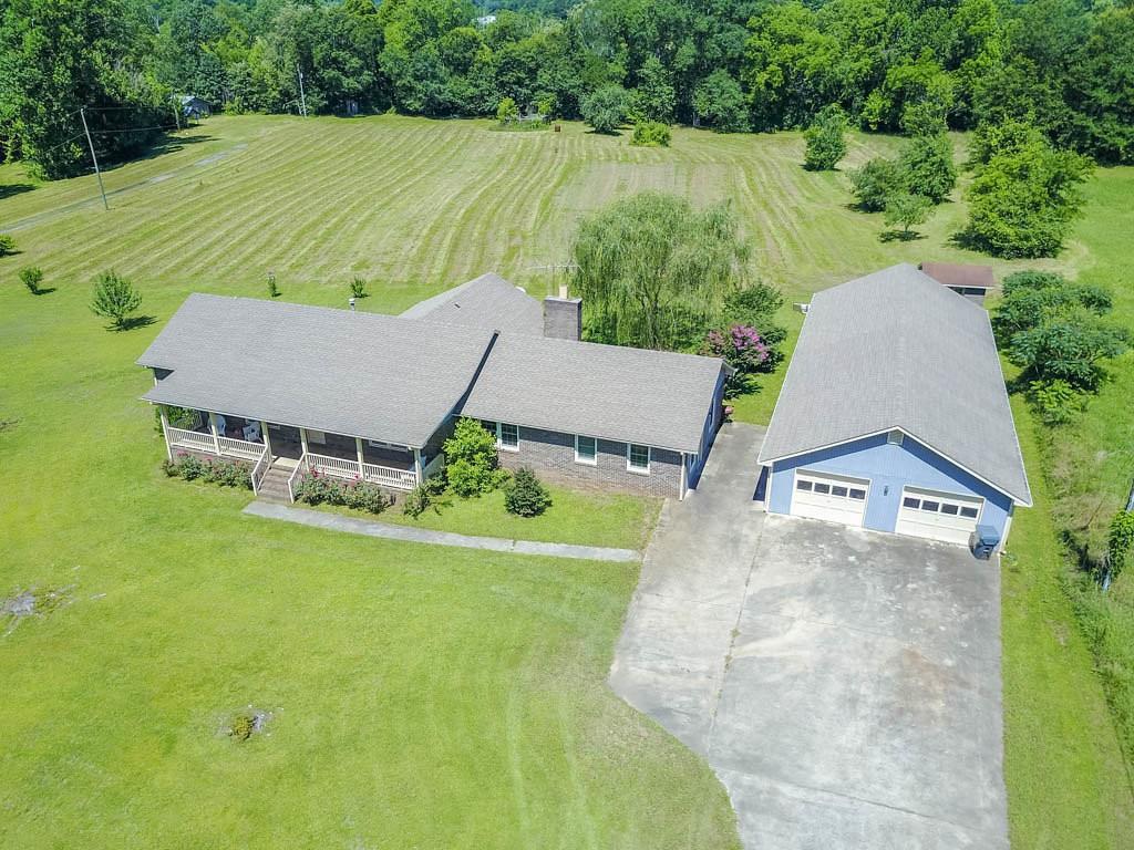 1842 Bishop Dr., Canton, GA 30115