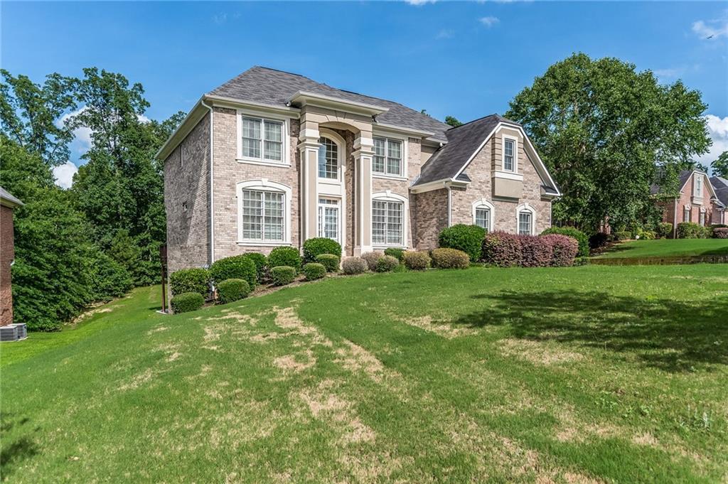 1100 SW Abercorn Dr., Atlanta, GA 30331