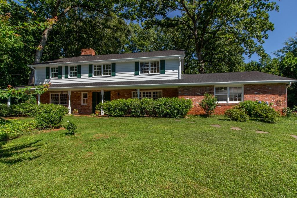 2204 Creek Park Rd., Decatur, GA 30033