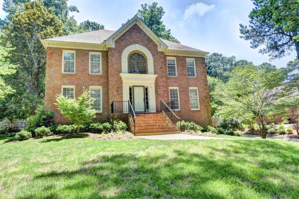 894 Newcastle Dr., Lilburn, GA 30047