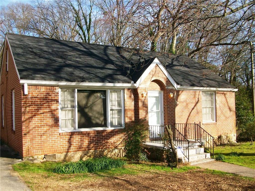 2056 Castlegate Ter., Decatur, GA 30032