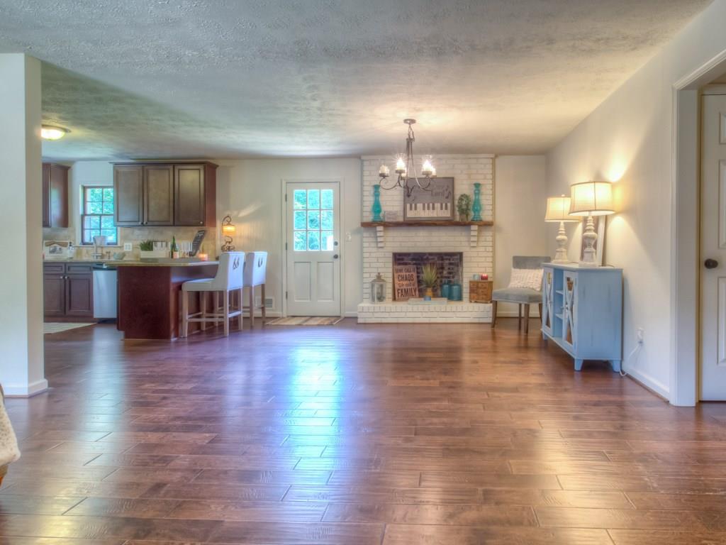 4543 Wade Valley Dr., Cumming, GA 30040