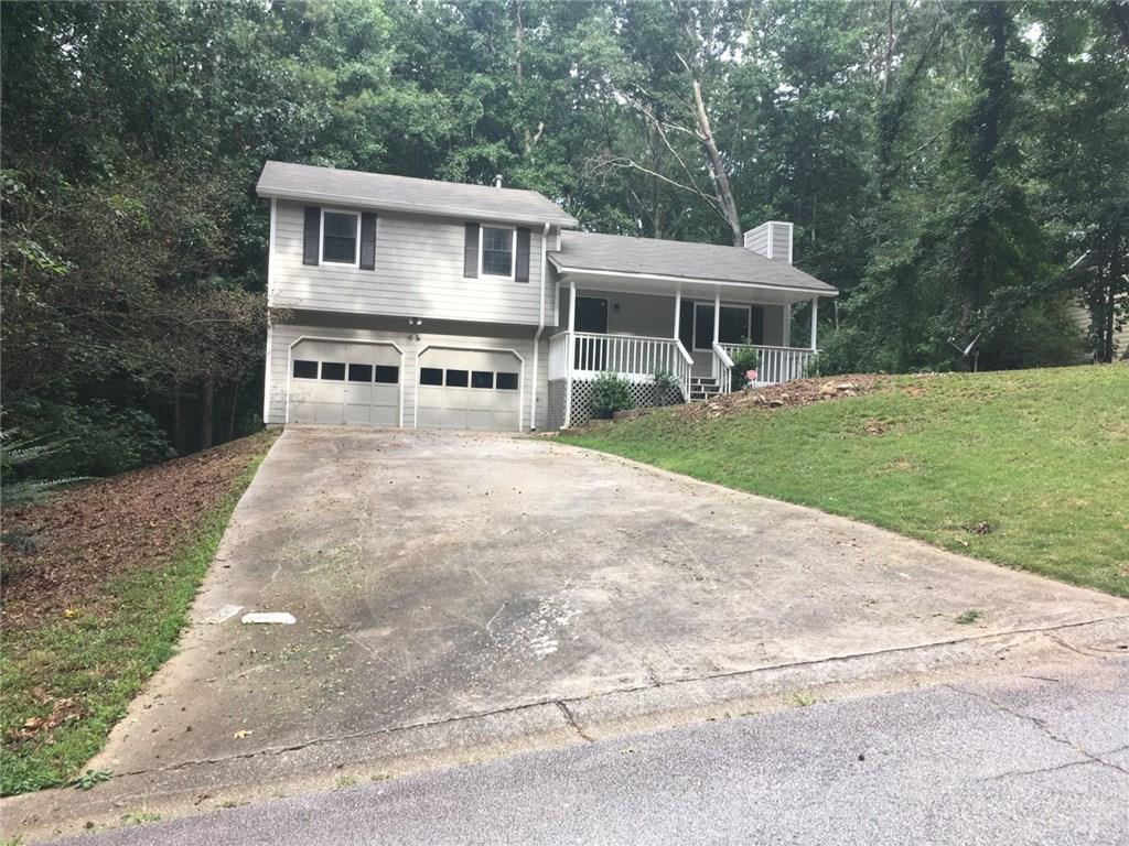 281 Bakers Bridge Cir., Douglasville, GA 30134