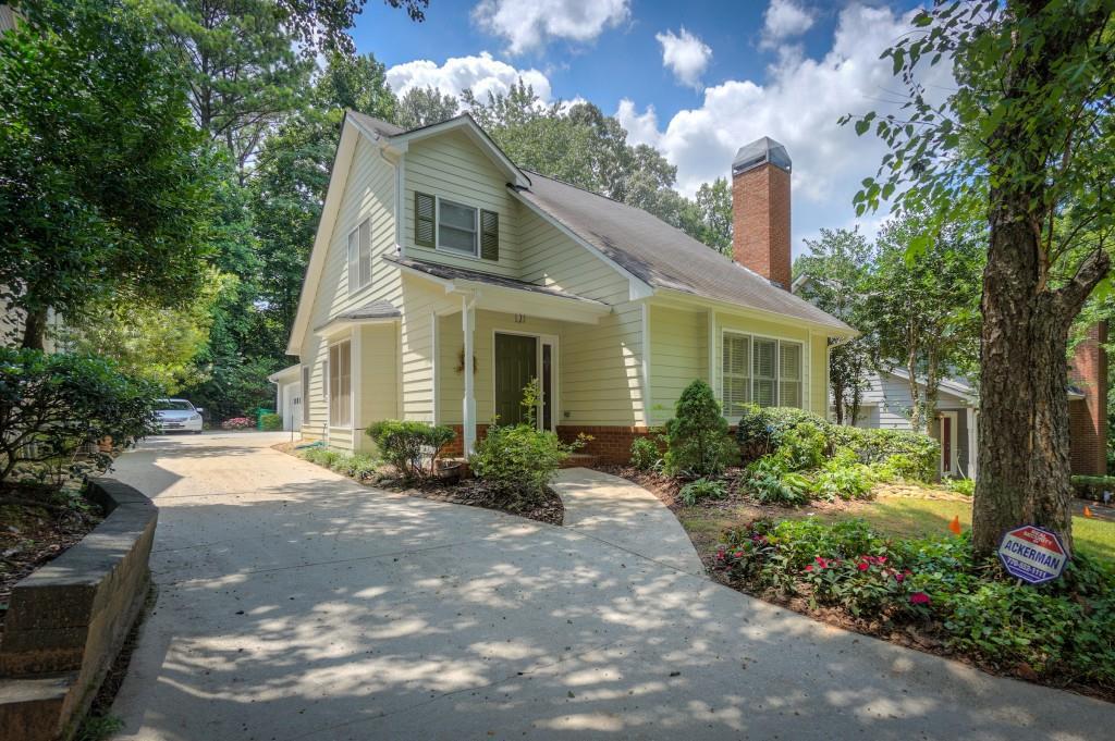 310 Somerlane Pl., Avondale Estates, GA 30002
