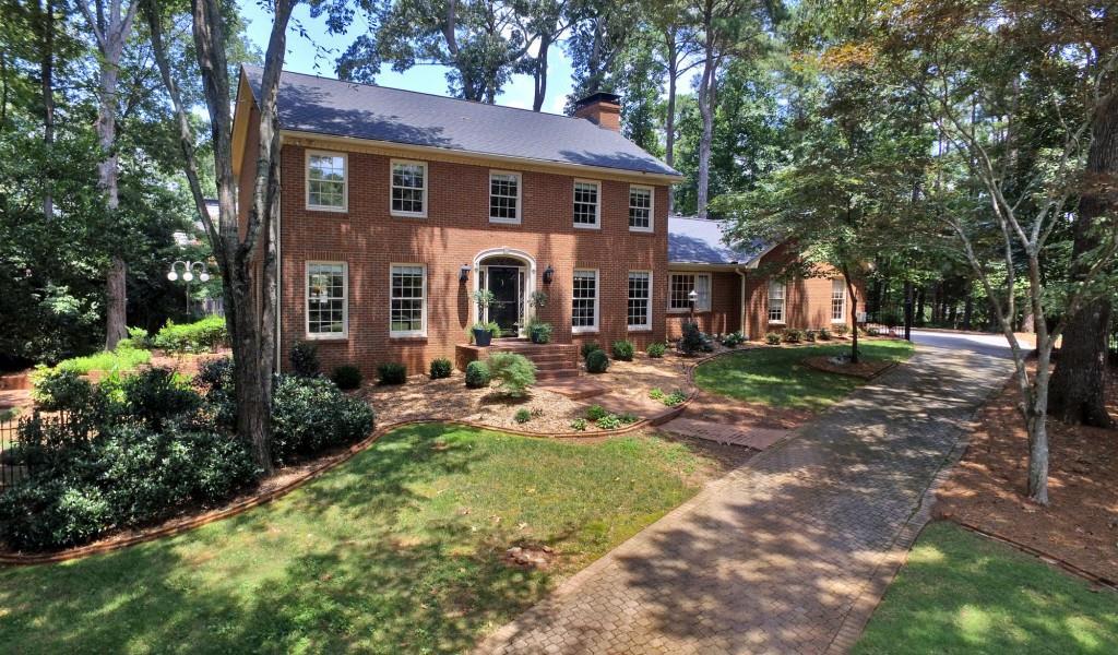 40 Wolverton Ct., Stone Mountain, GA 30087