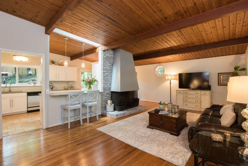 1696 Wawona Ter., Brookhaven, GA 30319