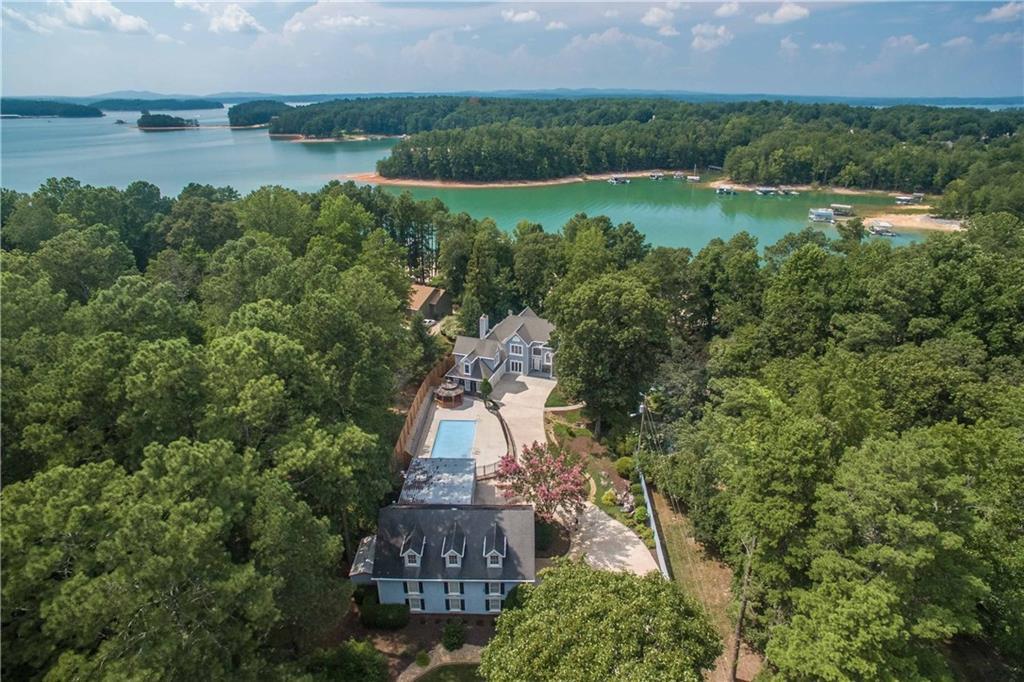 6544 Yacht Club Rd., Flowery Branch, GA 30542