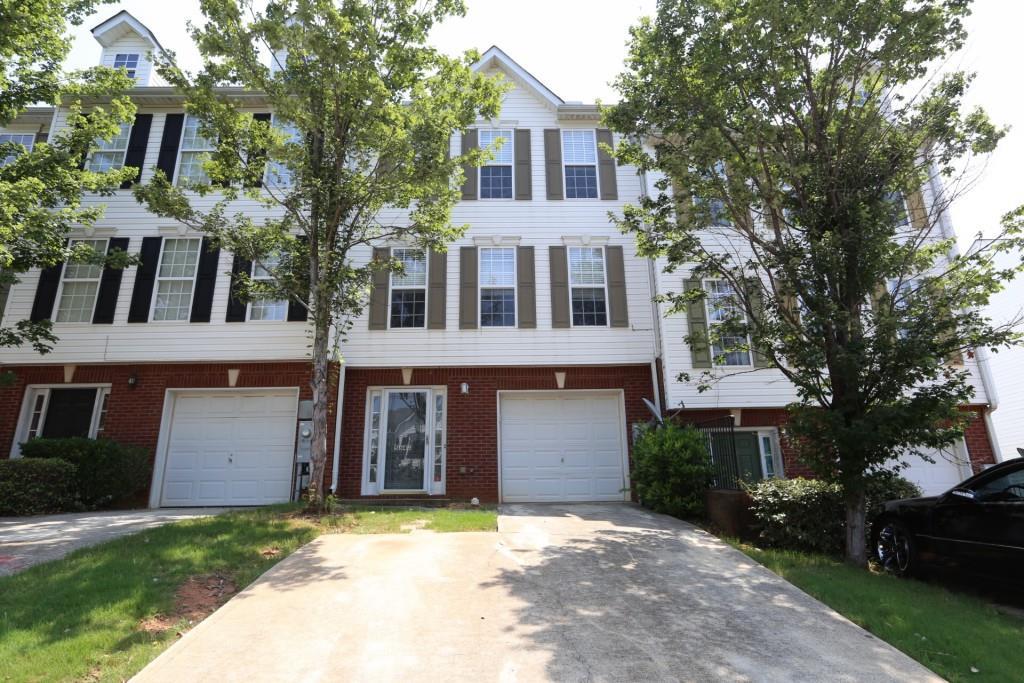 5648 Strathmoor Manor Cir., Lithonia, GA 30058