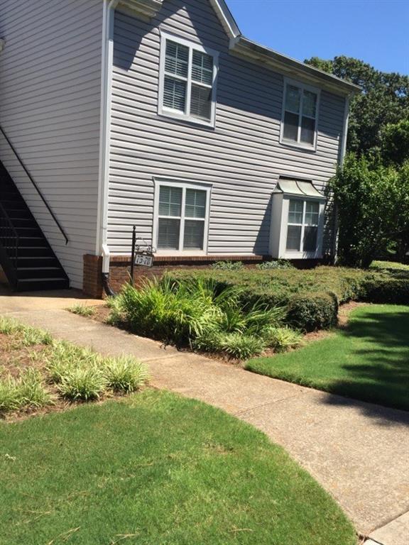 77 Sutton Pl., Avondale Estates, GA 30002