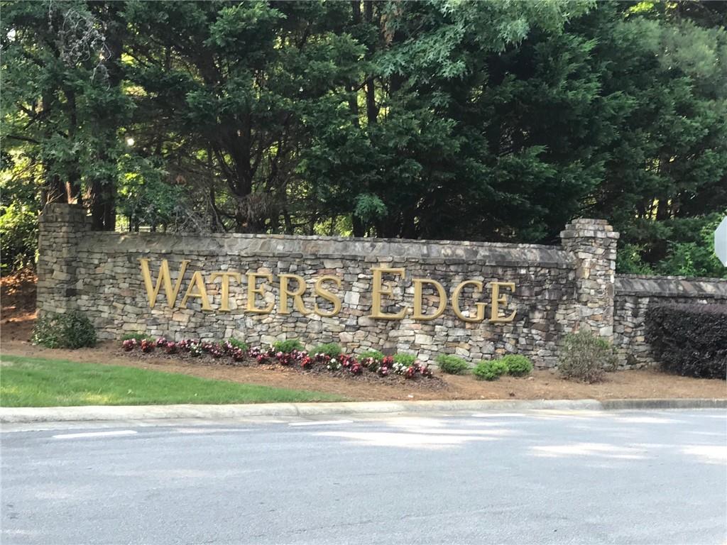 2717 Waters Edge Dr., Gainesville, GA 30504