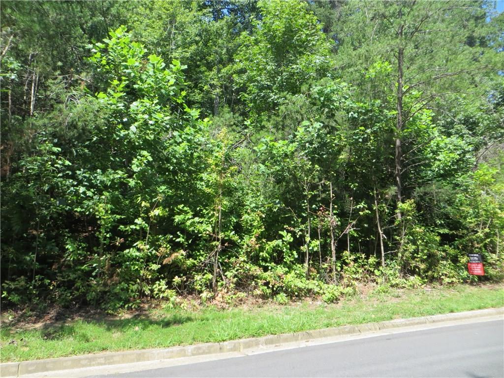 2721 Waters Edge Dr., Gainesville, GA 30504