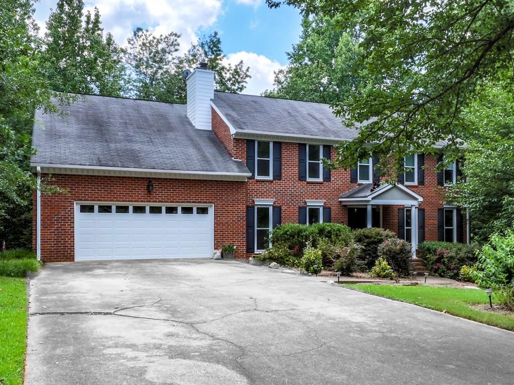 1011 Knotts Pointe Dr., Woodstock, GA 30188