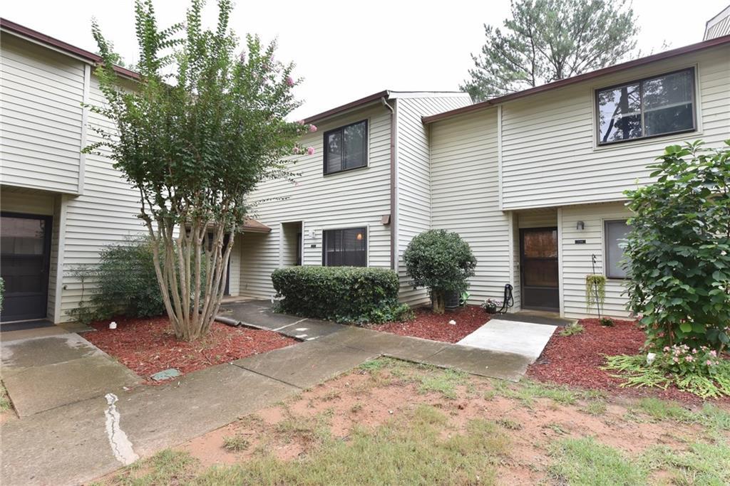 1144 Country Ct., Lawrenceville, GA 30044