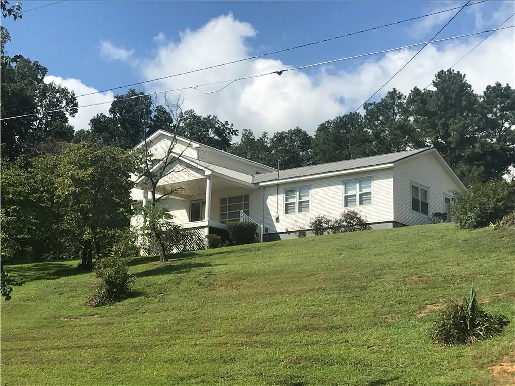 297 Oak Grove Rd., Calhoun, GA 30701