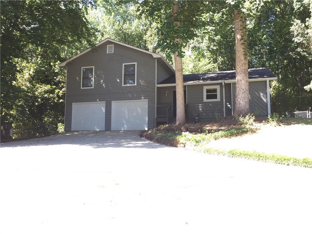 5824 Stonehaven Dr., Kennesaw, GA 30152