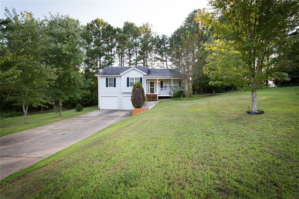 135 Lenox Ct., Hiram, GA 30141