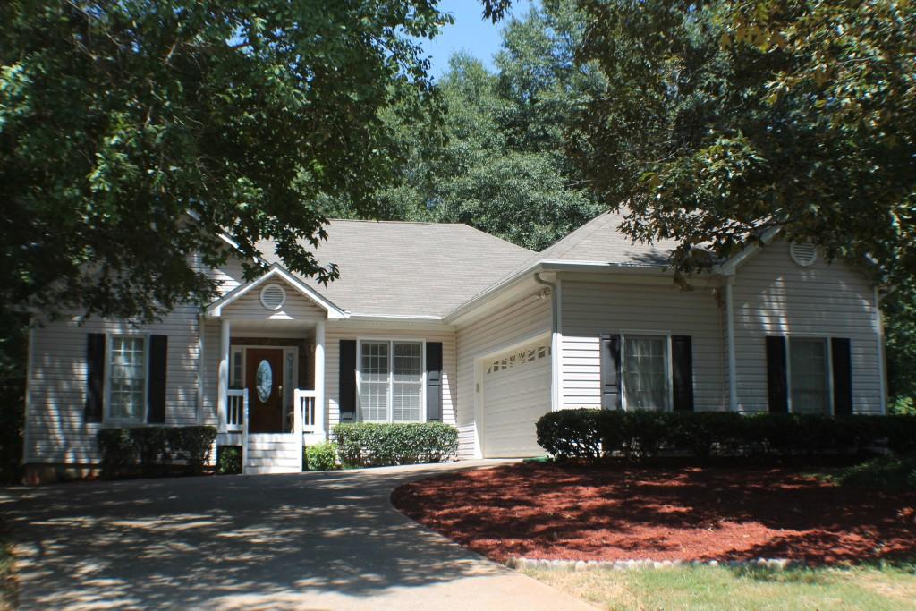 321 Camden Woods Dr., Dallas, GA 30157