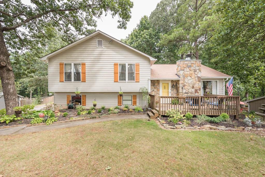 145 Little Brook Dr., Woodstock, GA 30188