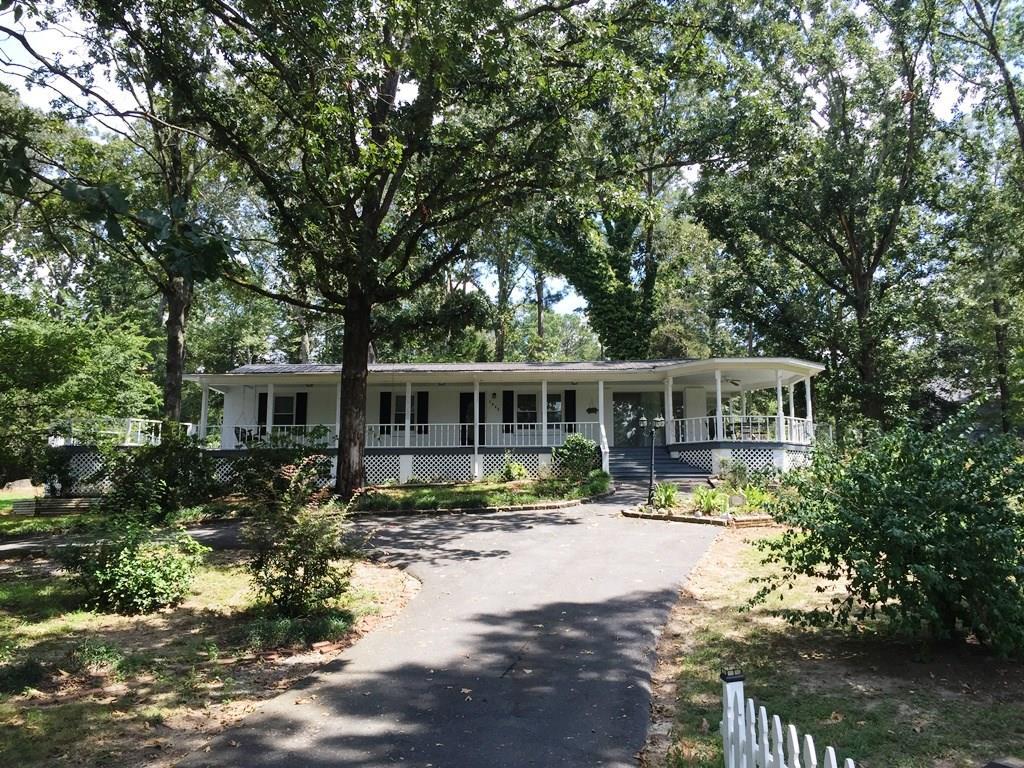 1042 Big Springs Rd., Calhoun, GA 30701