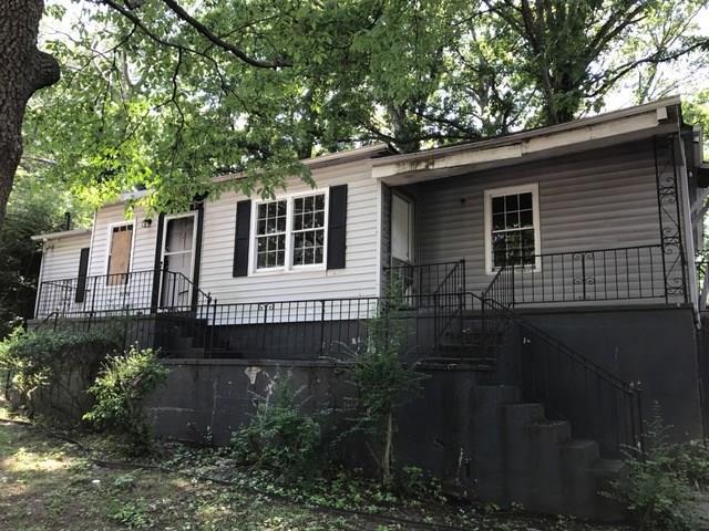 1379 Byrere Ter., Atlanta, GA 30310