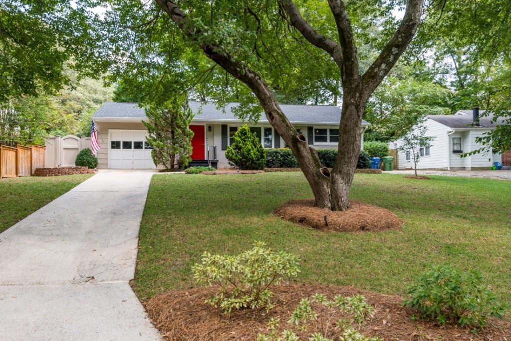 2233 Rando Ln., Atlanta, GA 30318