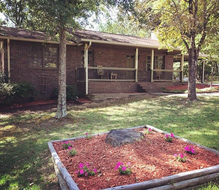 1485 Seals Rd., Dallas, GA 30157