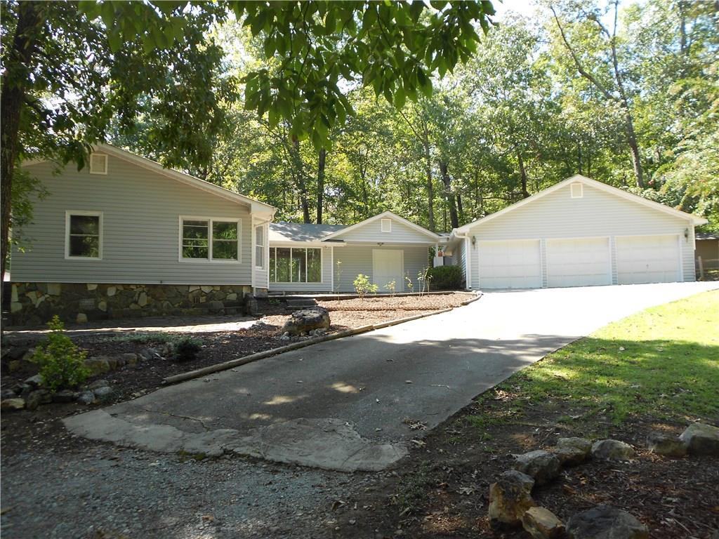 511 Pleasant Valley Rd., Adairsville, GA 30103