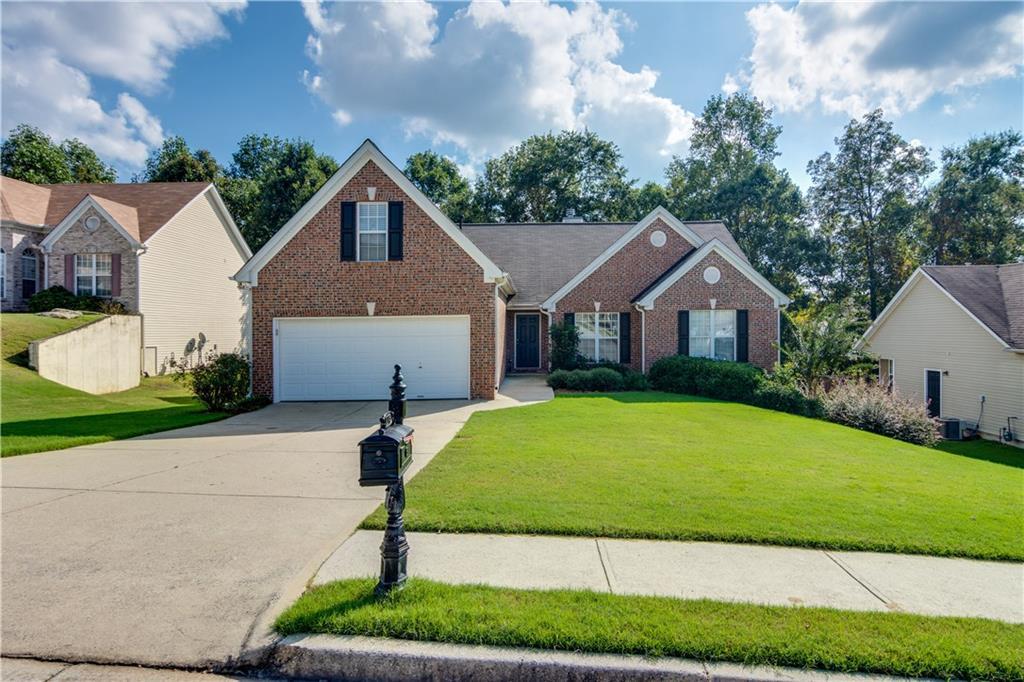 1173 Barrett Bluff Dr., Lawrenceville, GA 30045