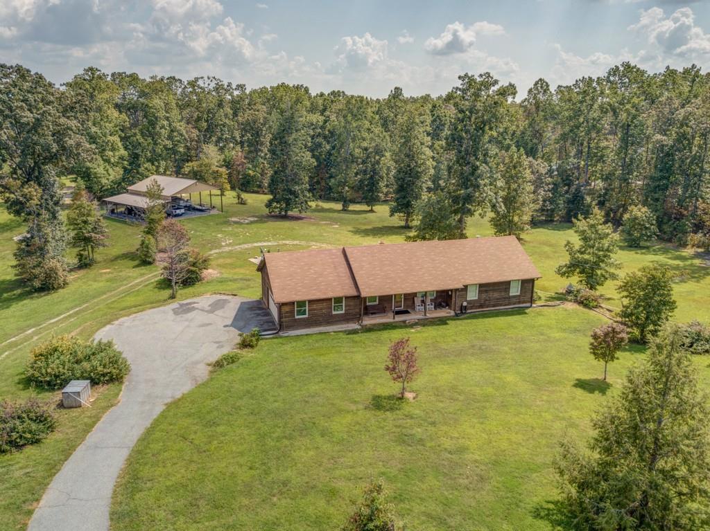 124 N Creek Tr., Canton, GA 30114