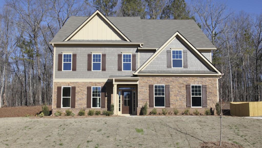 302 Waters Lake Ct., Woodstock, GA 30188