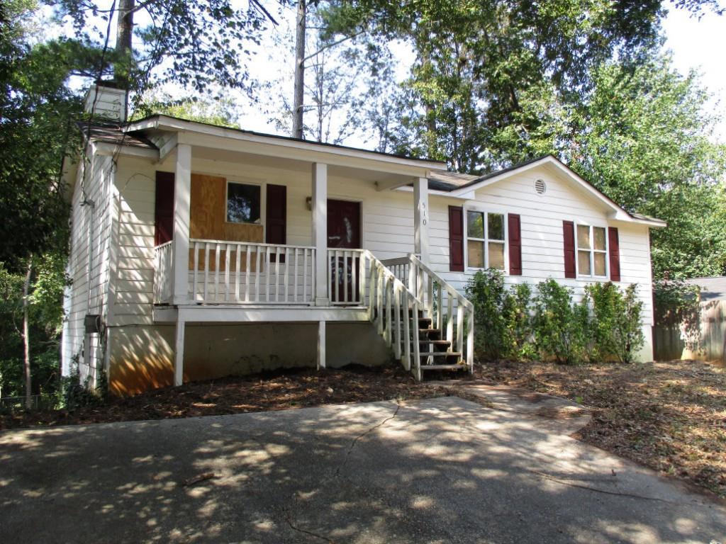 510 Village Square Ct., Stone Mountain, GA 30083