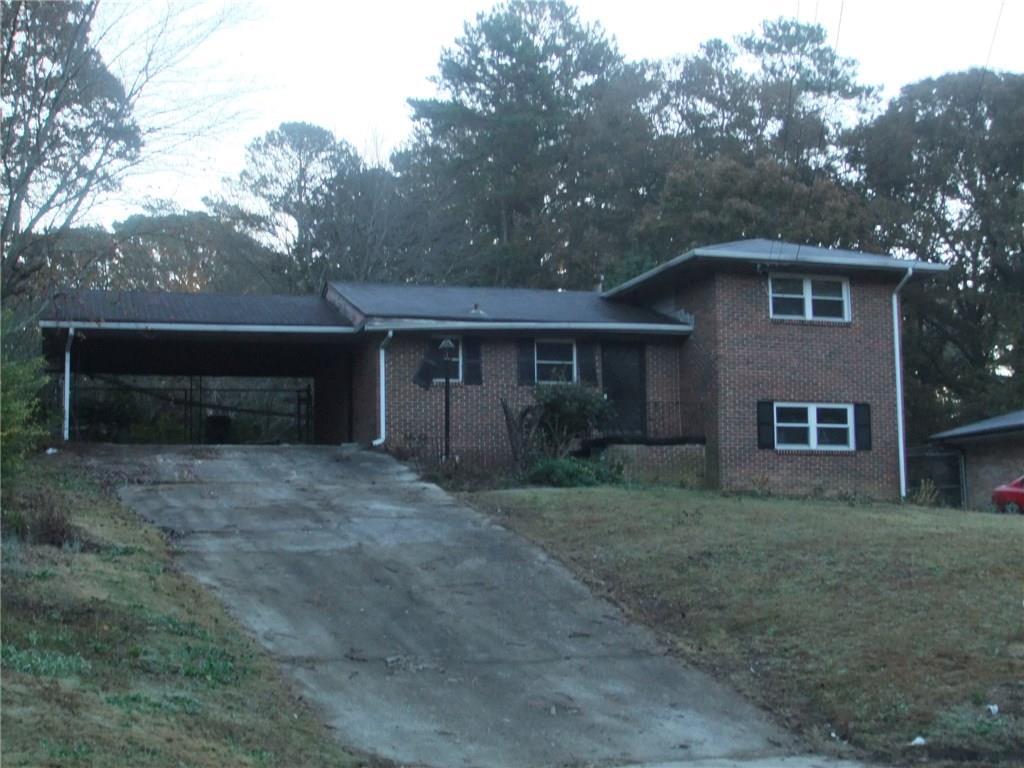 715 Skipper Dr., Atlanta, GA 30318