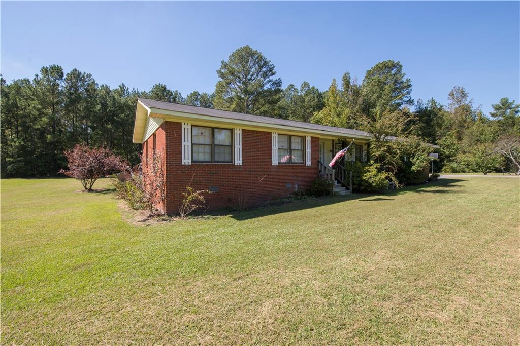 584 Everett Springs Rd., Calhoun, GA 30701