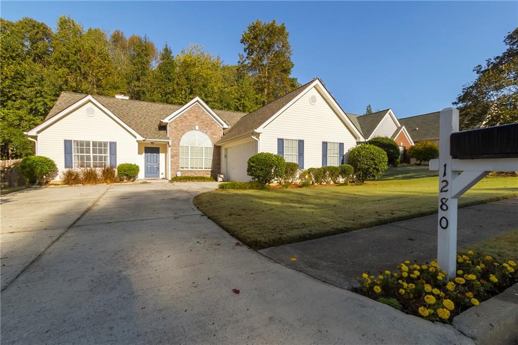 1280 Wilkes Crest Dr., Dacula, GA 30019