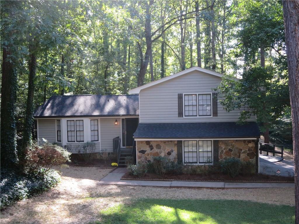 1717 Fox Hollow, Lilburn, GA 30047