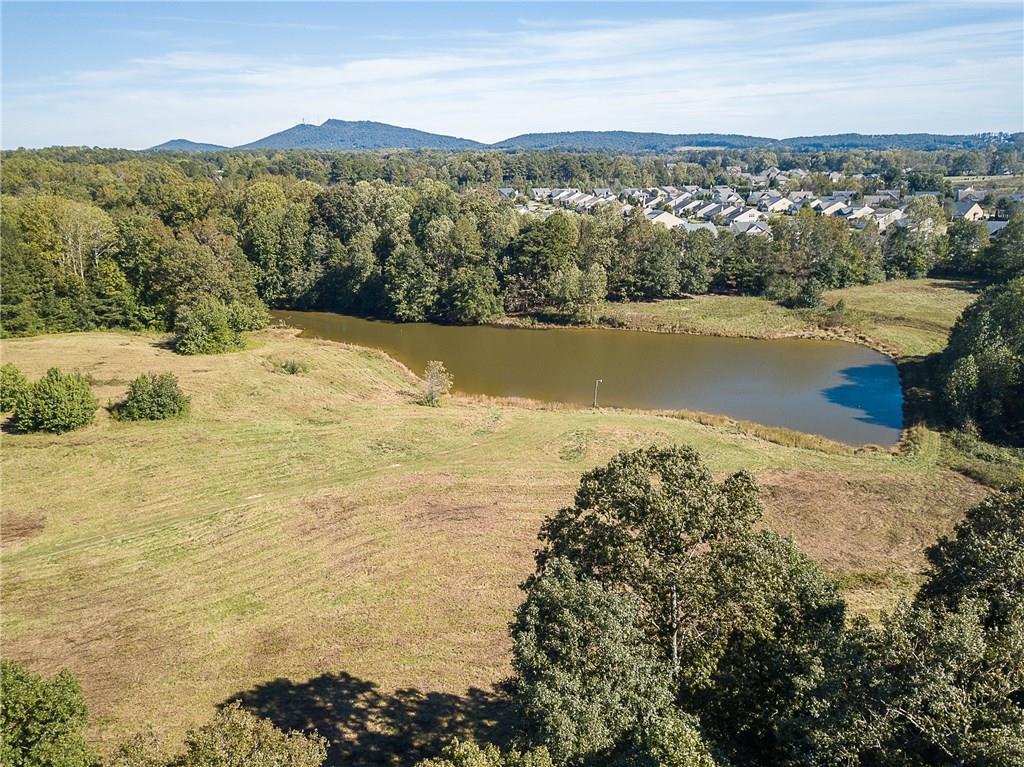 3375 Lakeside Ln., Cumming, GA 30040