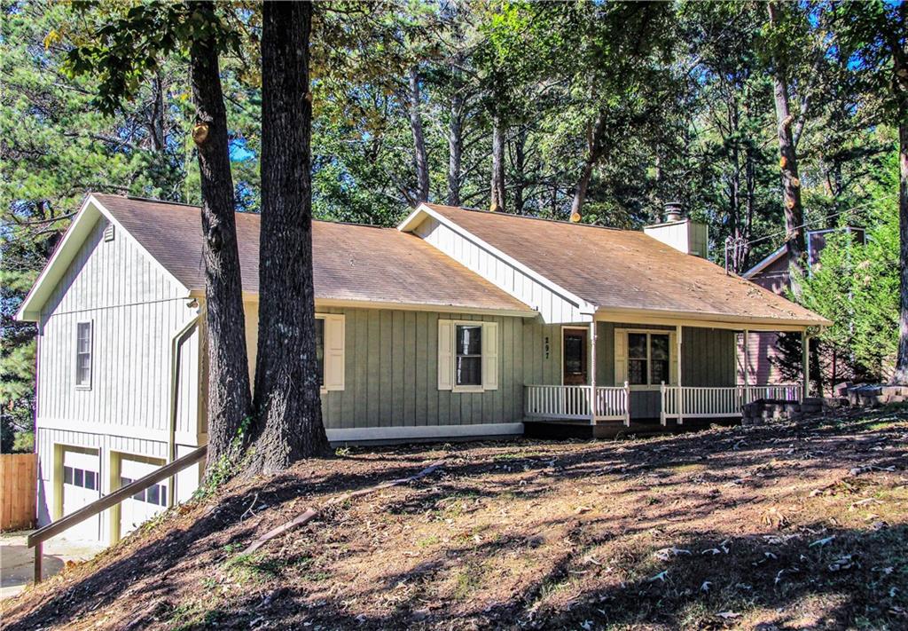 297 Hill Crest Cir., Woodstock, GA 30188