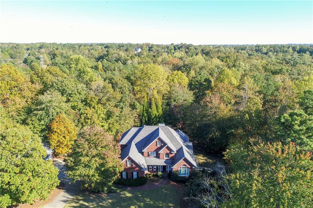 6377 Loch Arbor Dr., Flowery Branch, GA 30542